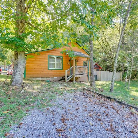 Just Fur Relaxin Sevierville Cabin With Hot Tub! Exterior photo