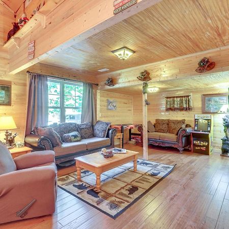 Just Fur Relaxin Sevierville Cabin With Hot Tub! Exterior photo