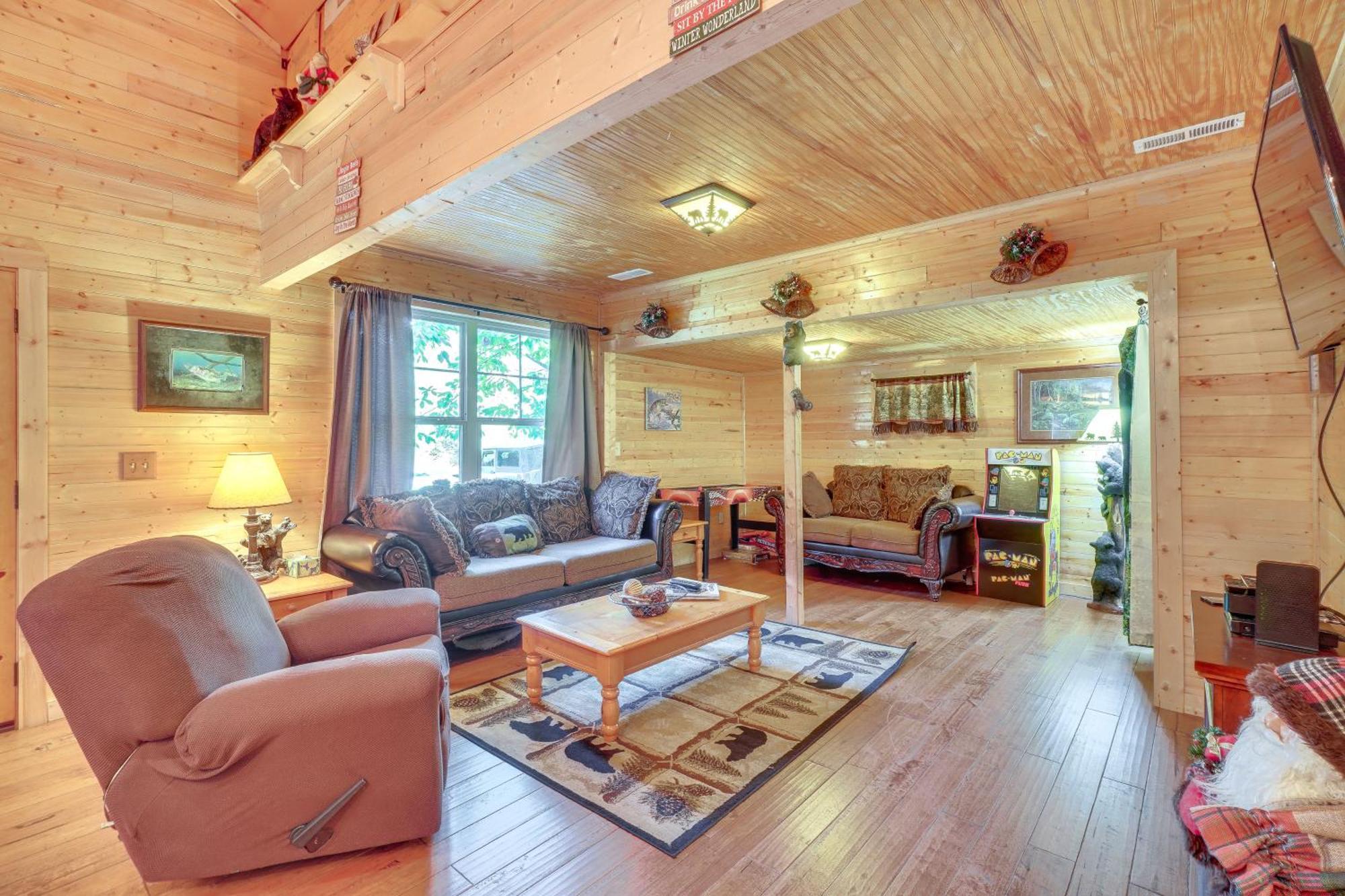 Just Fur Relaxin Sevierville Cabin With Hot Tub! Exterior photo